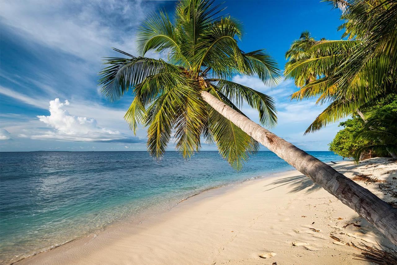 Pinang Island - Private Island Sea View Bungalows Singkil  Bagian luar foto