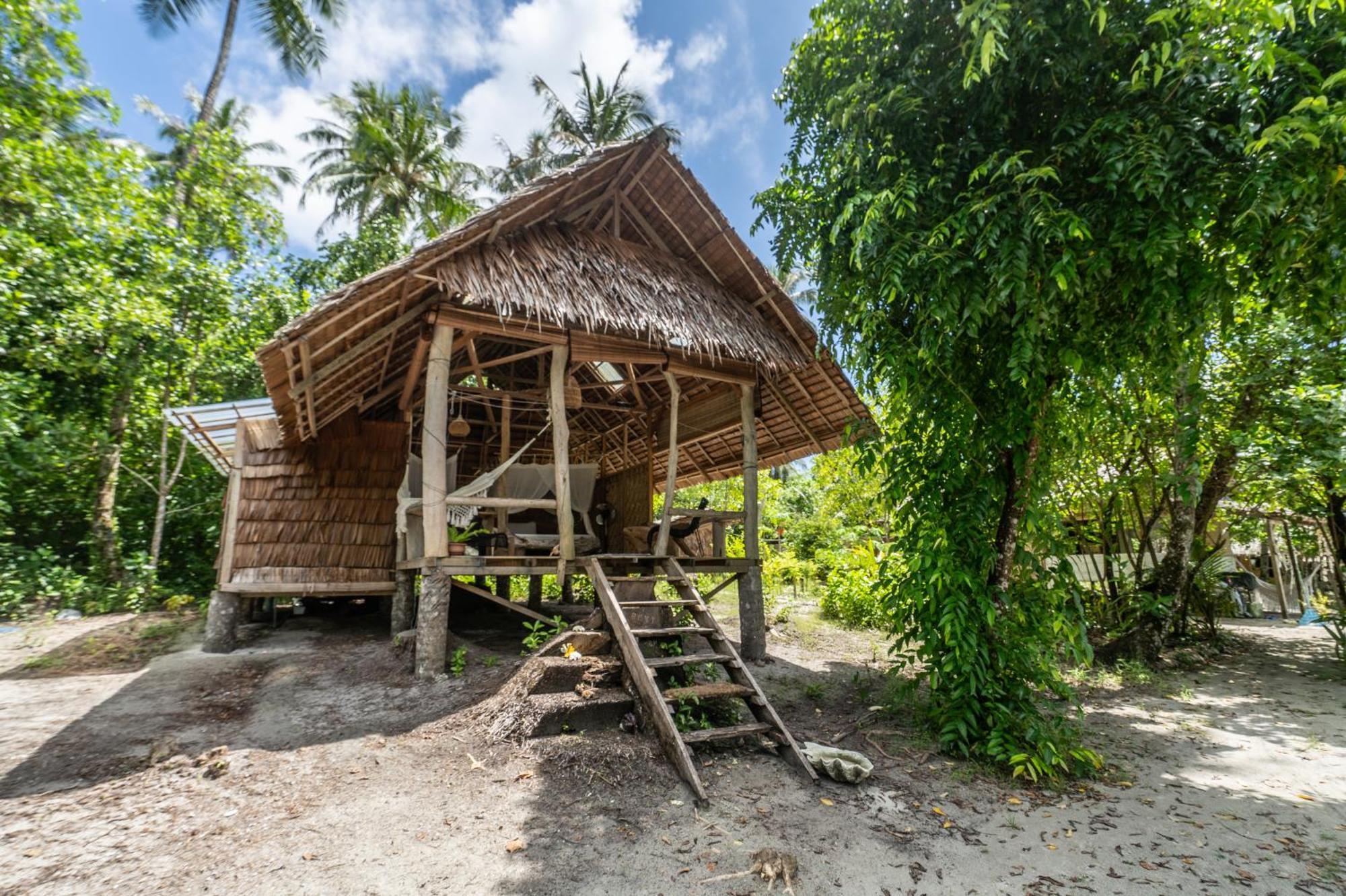 Pinang Island - Private Island Sea View Bungalows Singkil  Bagian luar foto